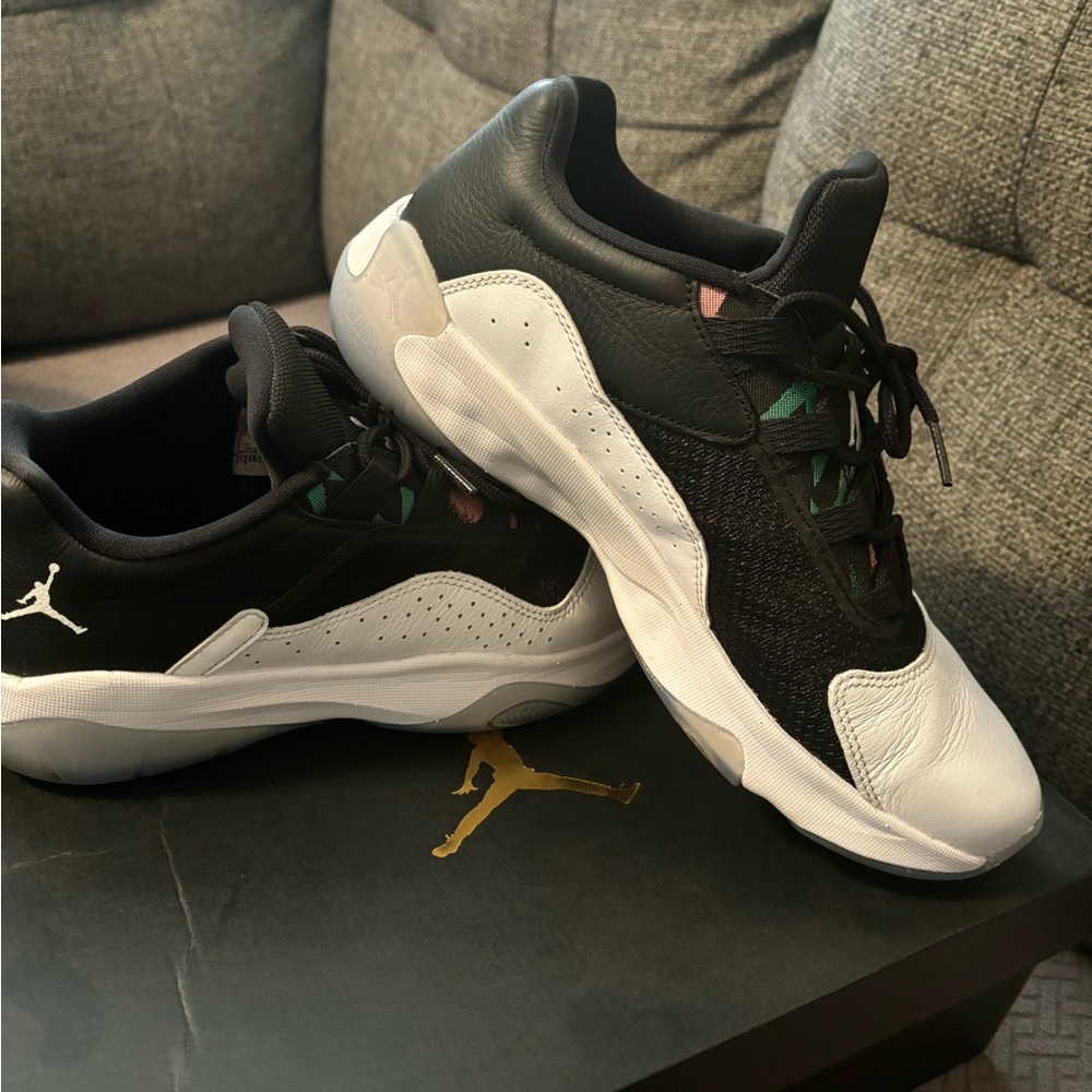 Air Jordan 11 CMFT low